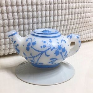 Avon tea pot candle